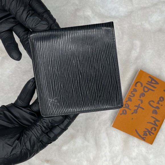 LOUIS VUITTON MENS WALLET - Picture 1 of 12